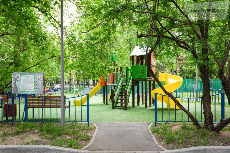 Азовская улица, 25к2
